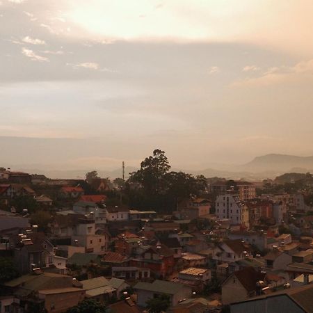 Cherry Suites Dalat エクステリア 写真